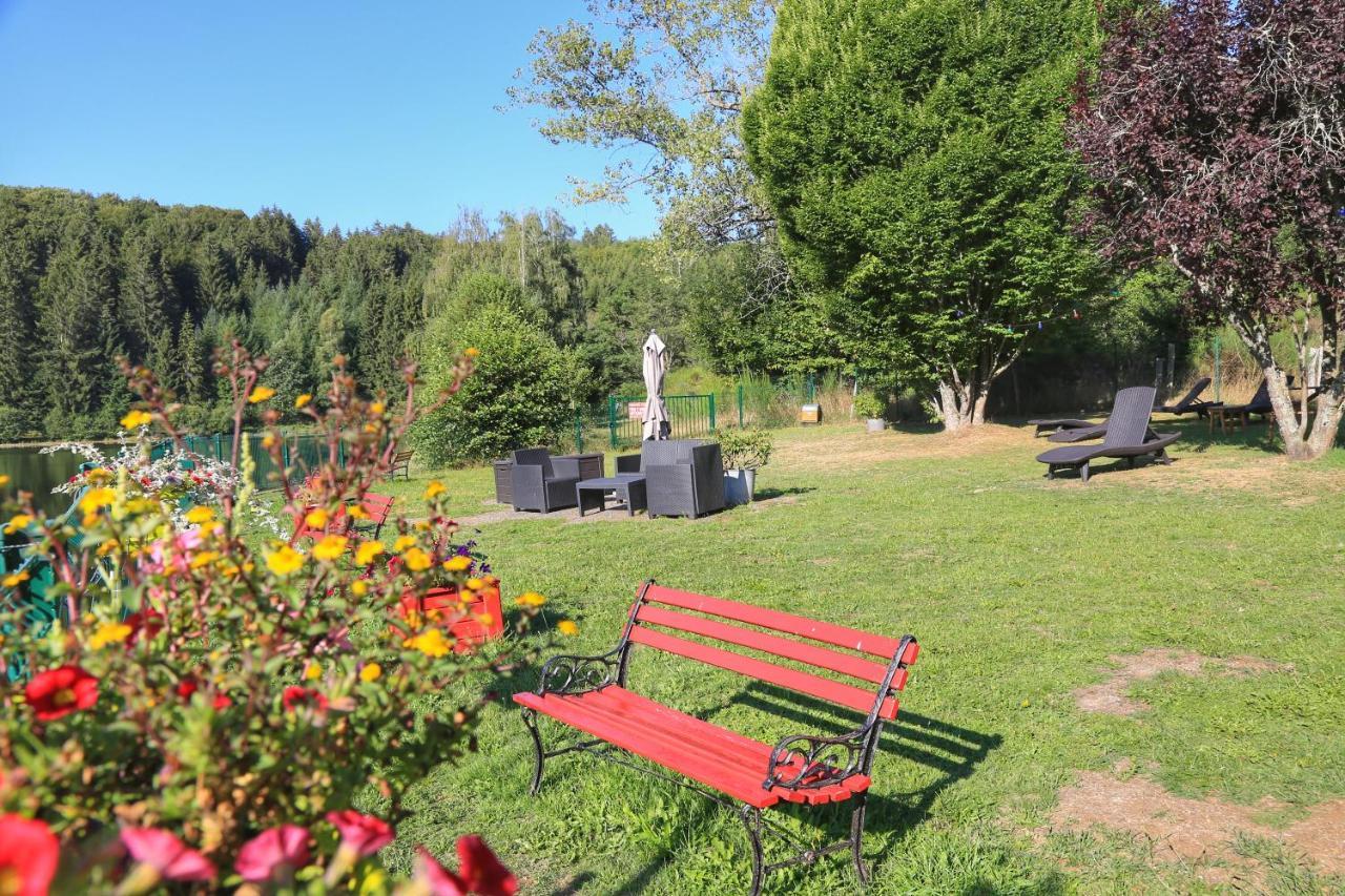 Le Lac Des Moines Condat  Luaran gambar