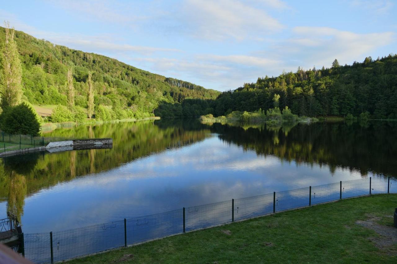 Le Lac Des Moines Condat  Luaran gambar