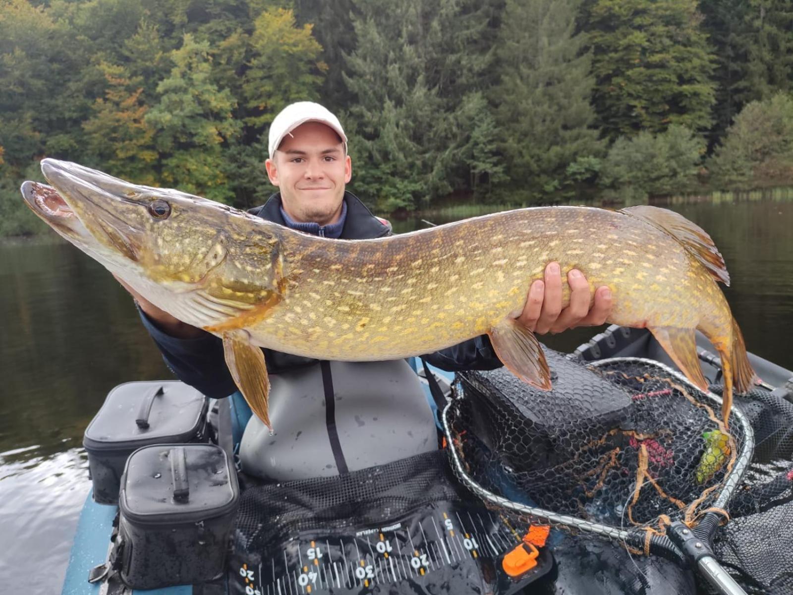Le Lac Des Moines Condat  Luaran gambar