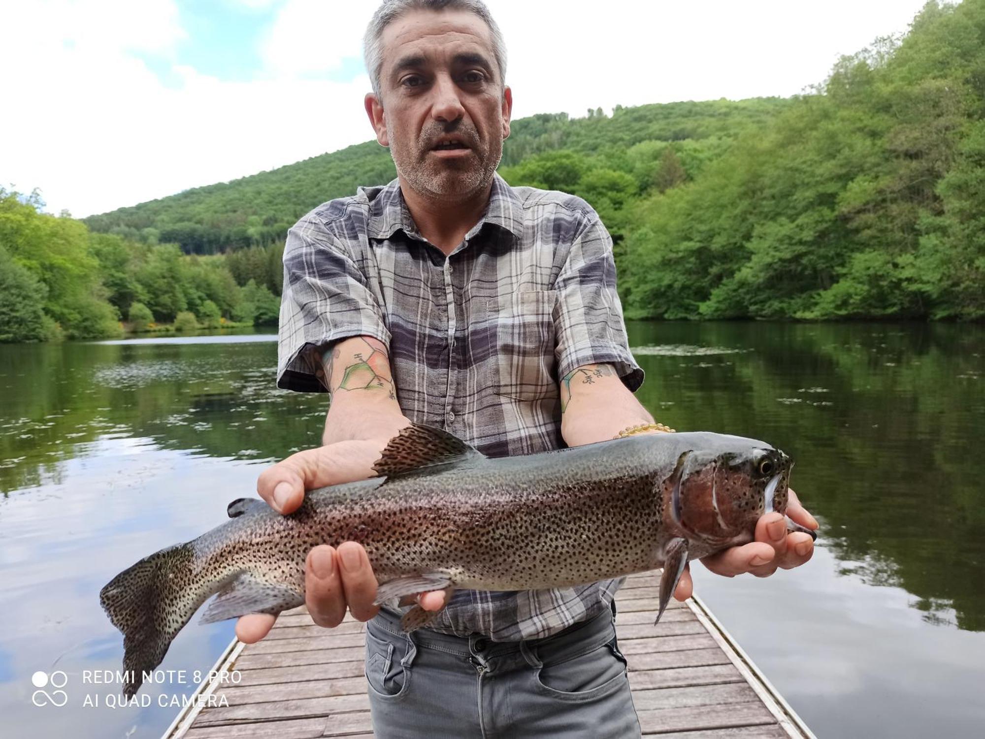 Le Lac Des Moines Condat  Luaran gambar