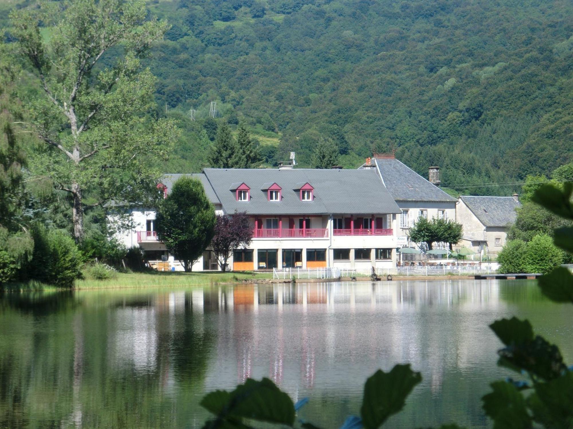 Le Lac Des Moines Condat  Luaran gambar